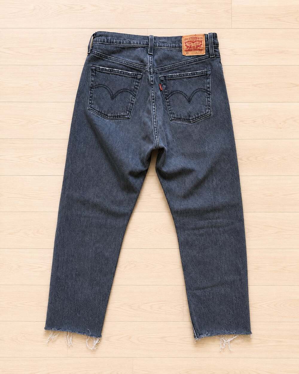 Levi's 501 Original Fit Cropped Black Denim Jeans Women's 28x28